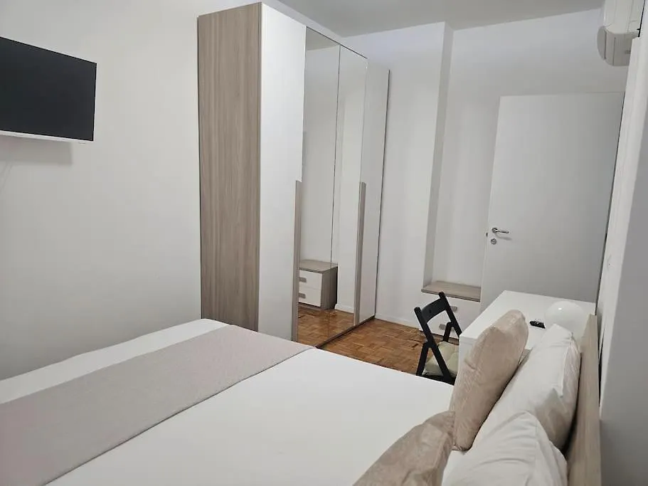 Alloggio Sarisa - Milano 아파트