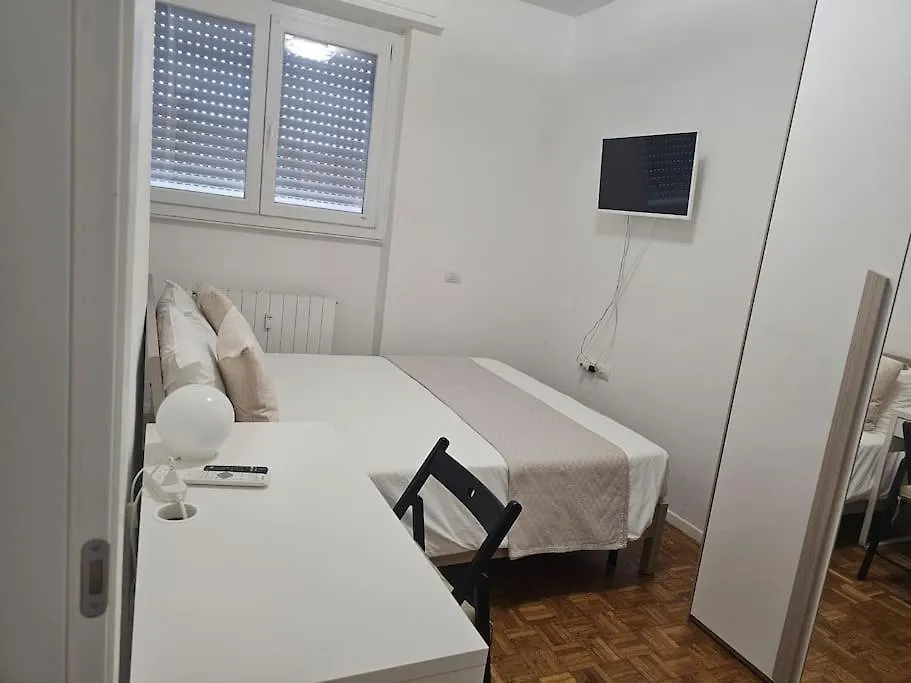 Alloggio Sarisa - Milano Apartment 0*, Milan