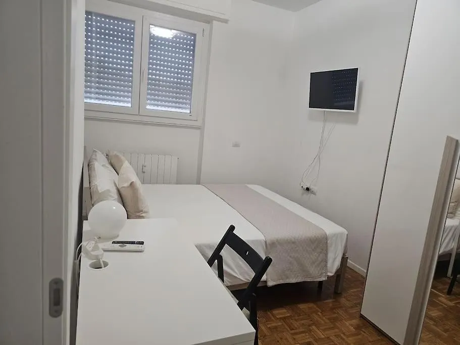Alloggio Sarisa - Milano Apartment 0*, Milan Italy